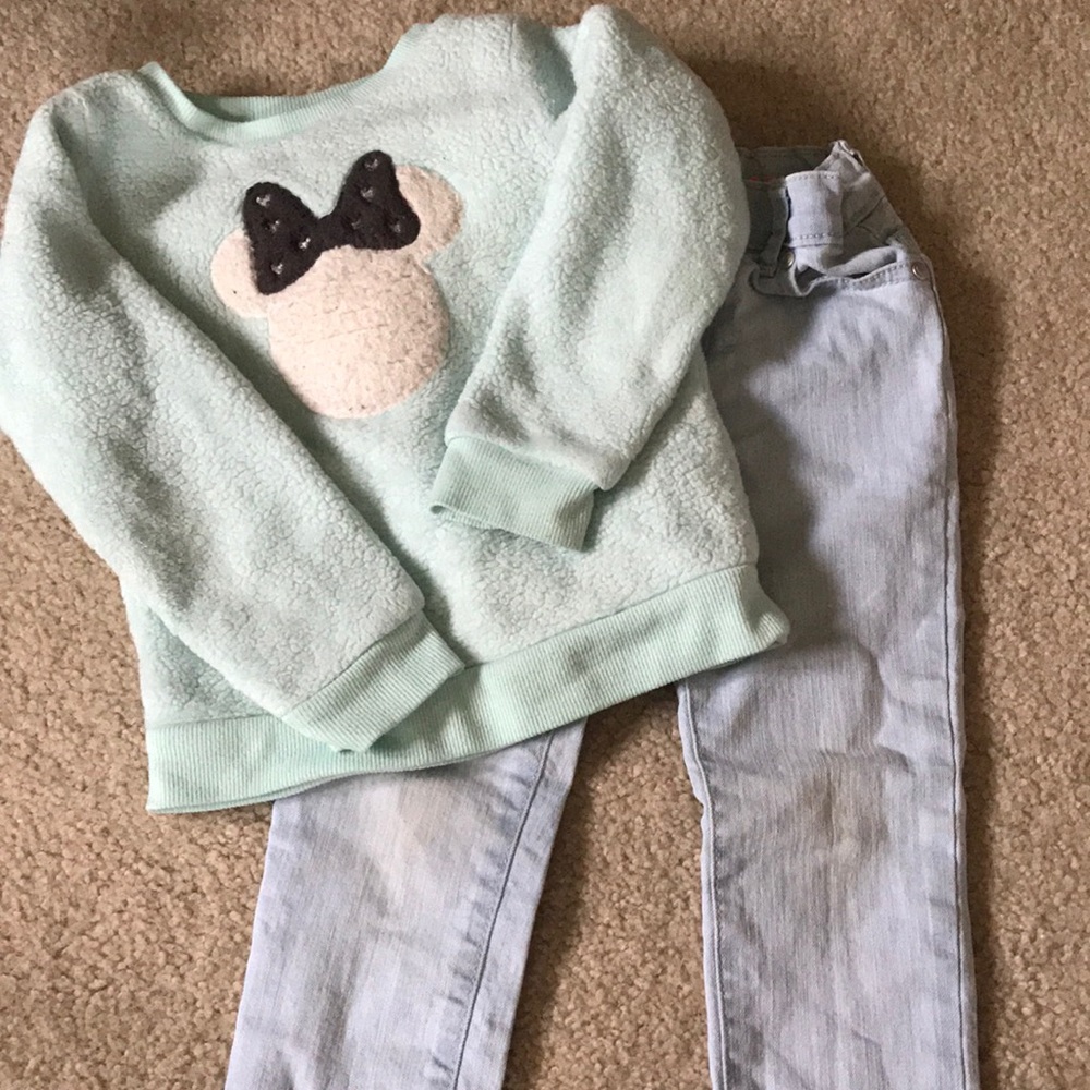 Minnie Mouse outfit